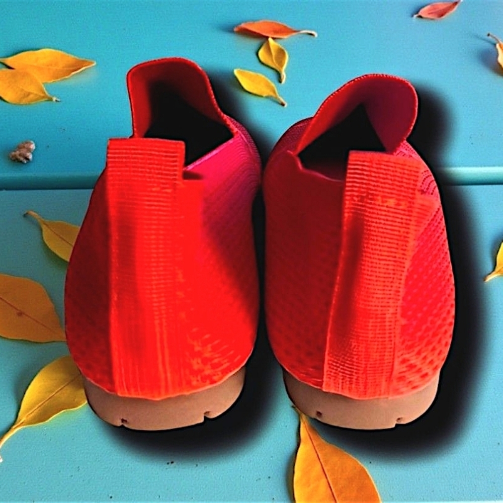 👠NWOT!!  Women's Red Breathable, Comfortable Slip-on Flats - Picture 5 of 8